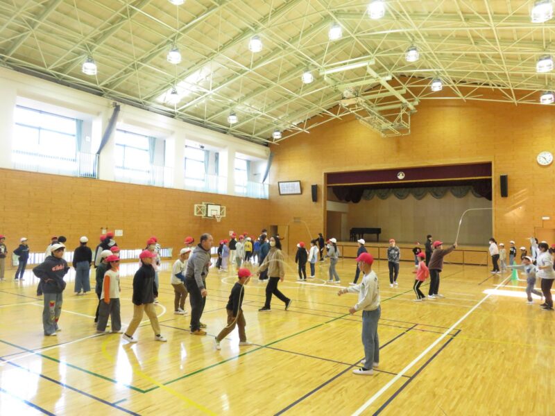 縦割り長縄跳び