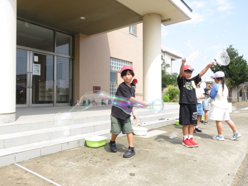 しゃぼん玉とんだ！